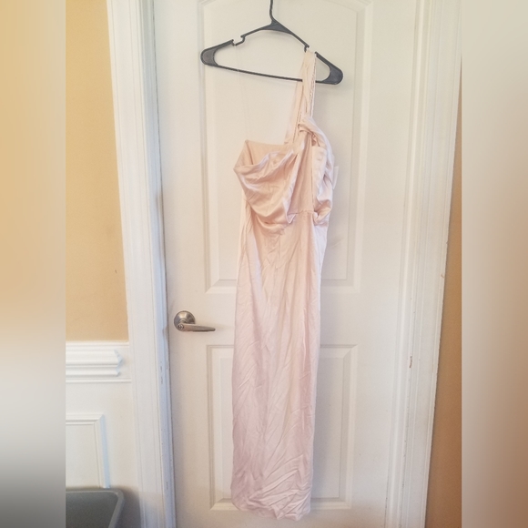 SIGNIFICANT OTHER Macy Draped One Shoulder Satin Dress  Size 6 - Picture 3 of 6